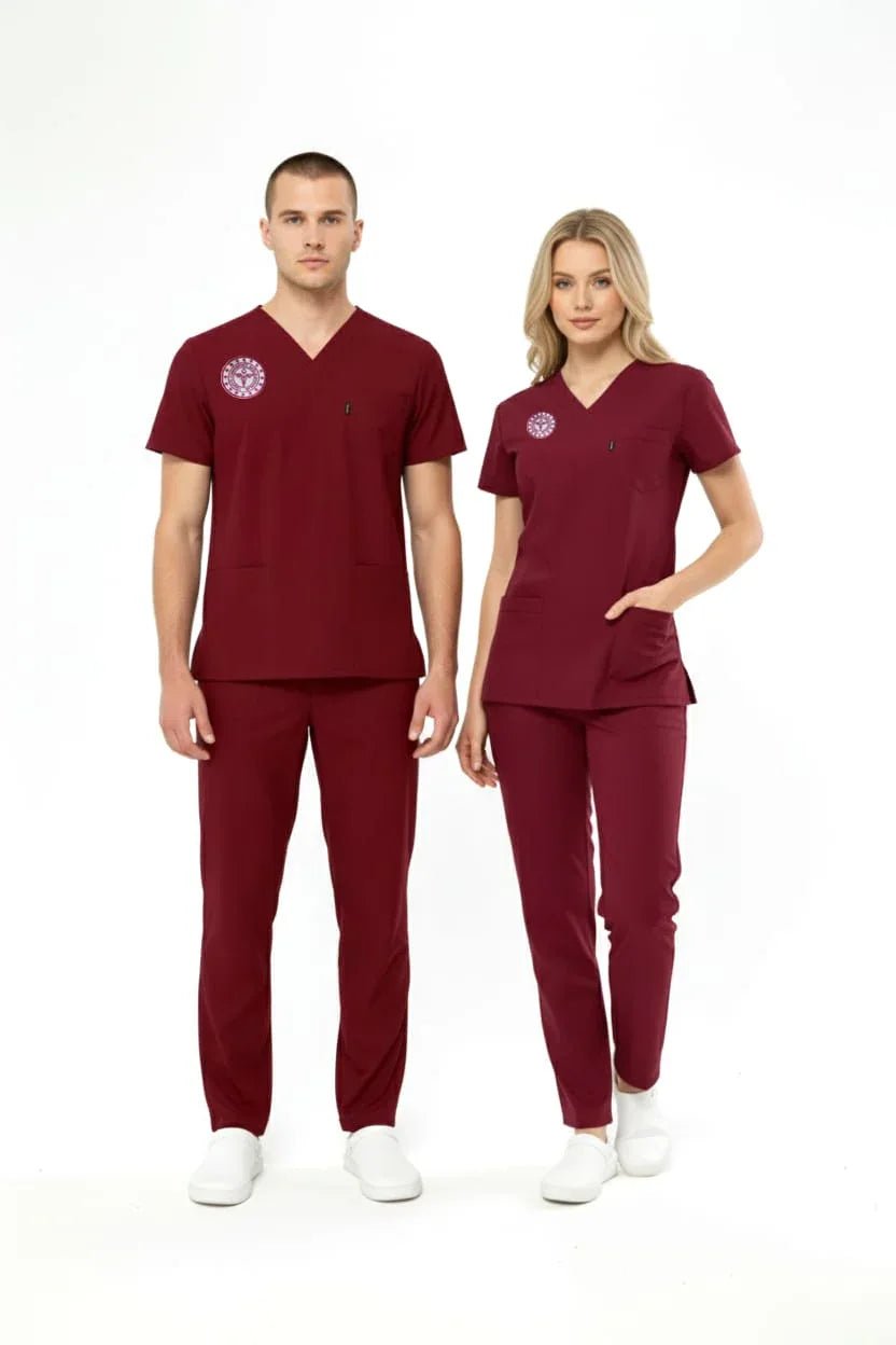 Bordo Lisans-Lisansüstü Hastane Forması Likralı Scrubs Takım(Yeni Yönetmeliğe Uygun - Biking Red) - Class ÜniformaMedikal Scrubs