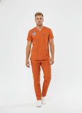 Turuncu Klinik Destek İşçi Forması Likralı Scrubs Takım (Yeni Yönetmeliğe Uygun - Orange Ochre) - Class ÜniformaMedikal Scrubs