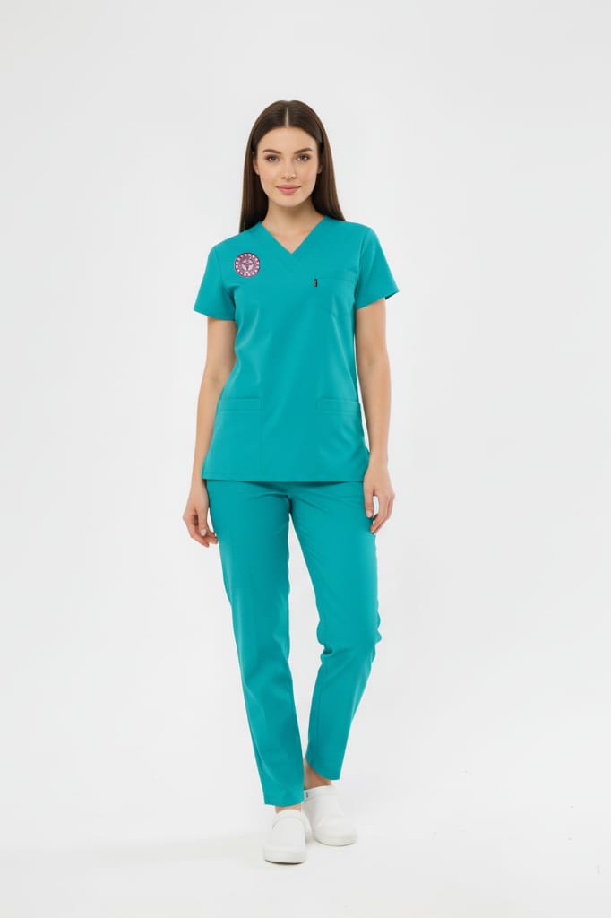 Turkuaz Aile Sağlığı Çalışan Forması Likralı Scrubs Takım (Yeni Yönetmeliğe Uygun - Bermuda) - Class ÜniformaMedikal Scrubs