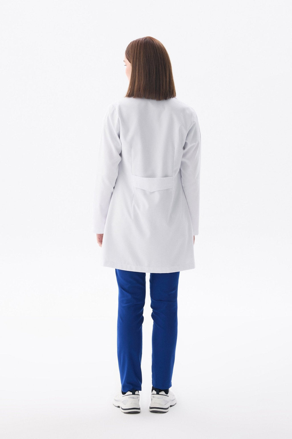 Kadın Uzun Kol Beyaz Çıtçıtlı Önlük Ceket – Klasik Yaka (Polo) - Class ÜniformaMedikal Scrubs