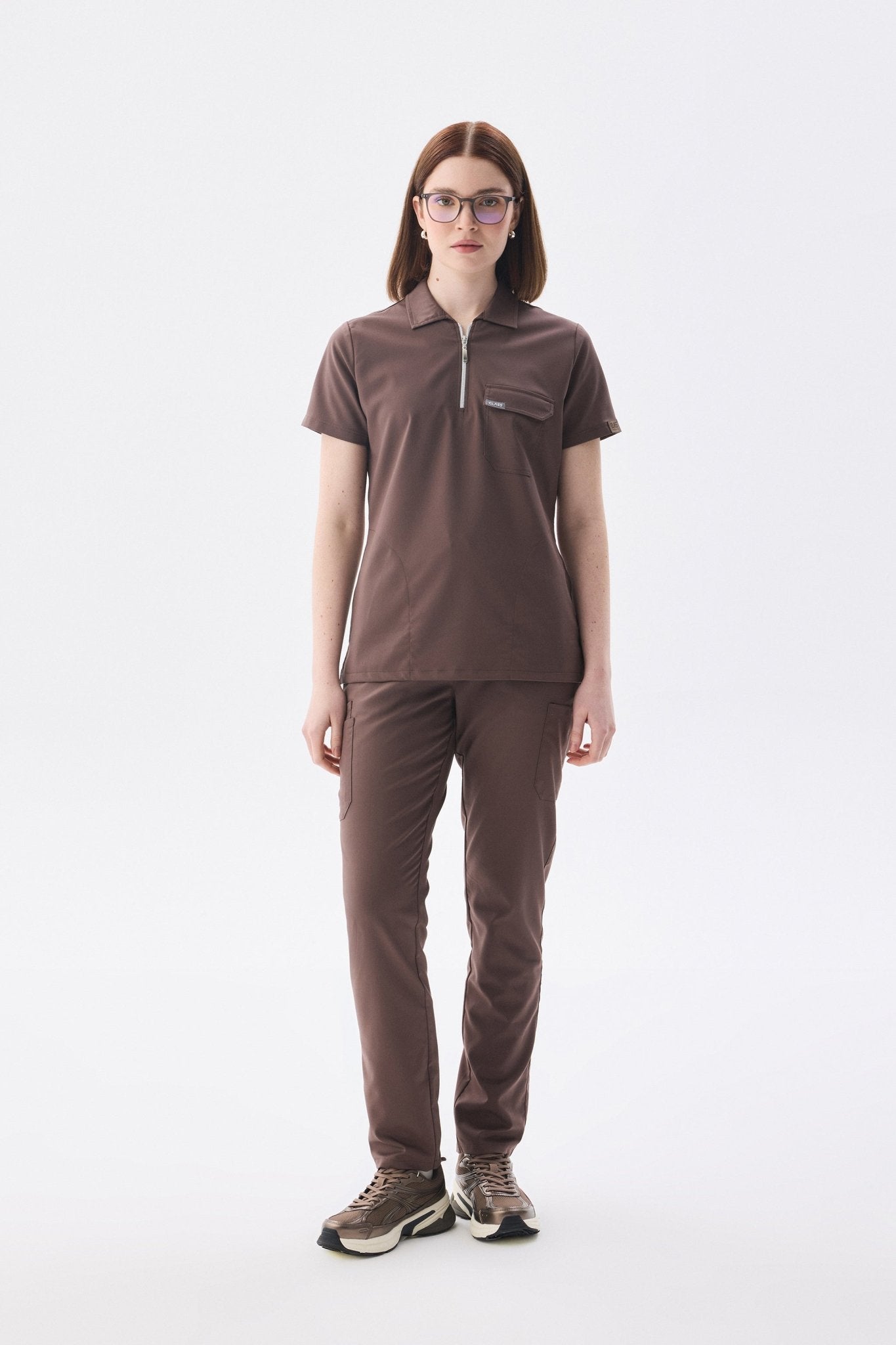 Polo Yaka Kahverengi Kadın Medikal Üniforma Scrubs - Class ÜniformaMedikal Scrubs