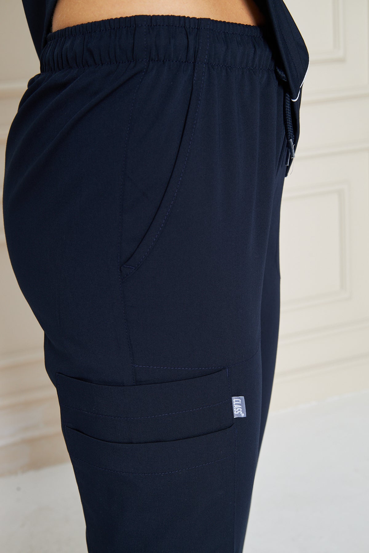 L I S B O N | Beyaz & Lacivert Premium Likralı Ceket Üniforma Takım - Class ÜniformaMedikal Scrubs