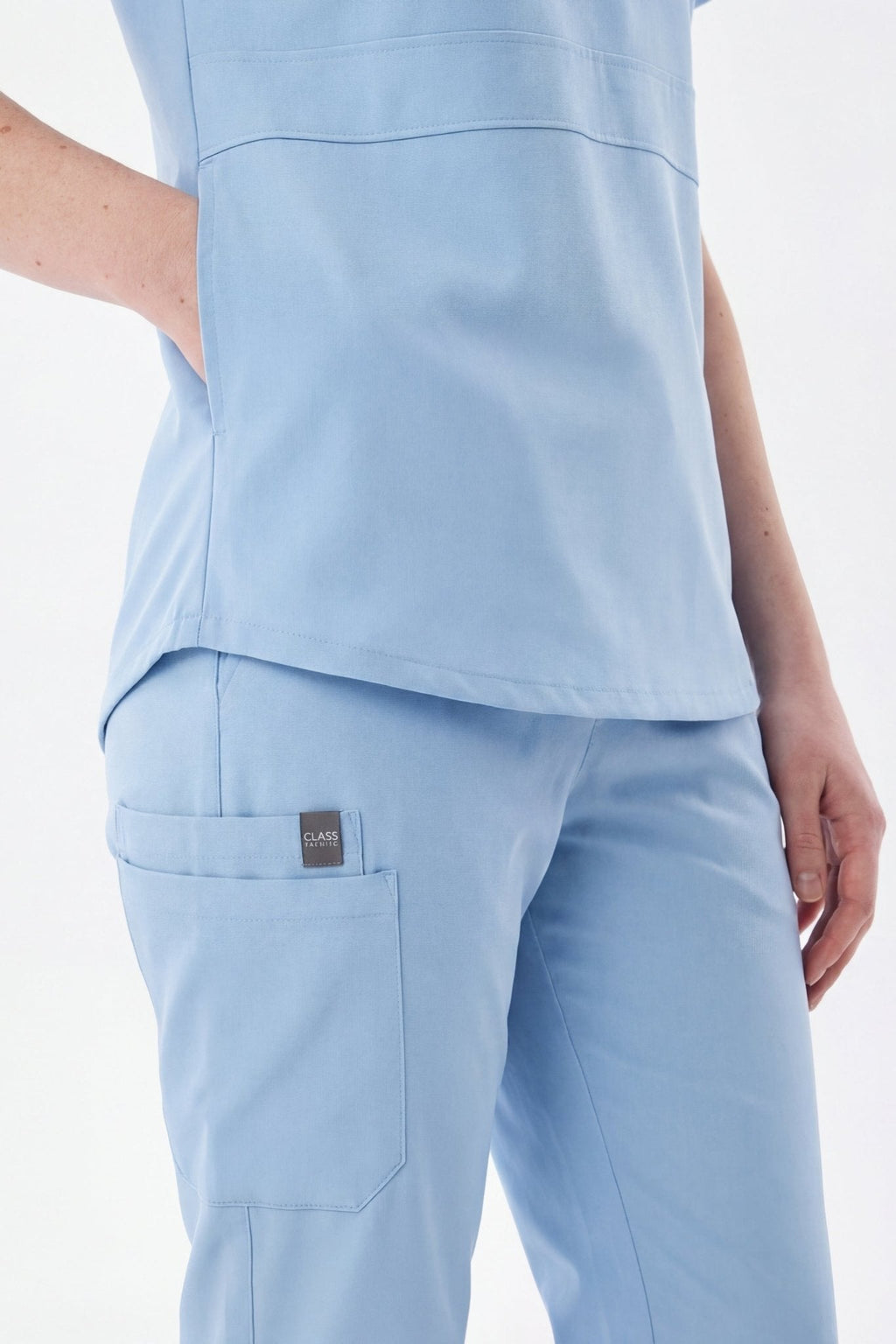 N O V A | Bebe Mavisi Kadın Likralı Hakim Yaka Yarım Pat Çıtçıtlı Hemşire Ve Doktor Forması Scrubs - Class ÜniformaMedikal Scrubs